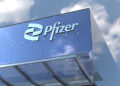 Pfizer mejora su previsión anual, pero una pérdida millonaria revela el costo de su transformación