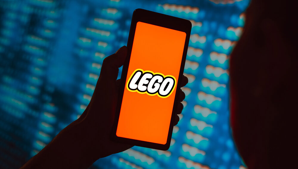 Lego rompe récord de ventas apoyado en niños, adultos y nuevos productos