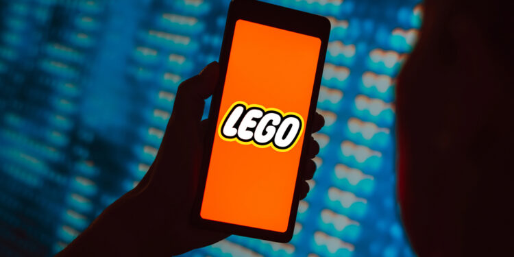 Lego rompe récord de ventas apoyado en niños, adultos y nuevos productos