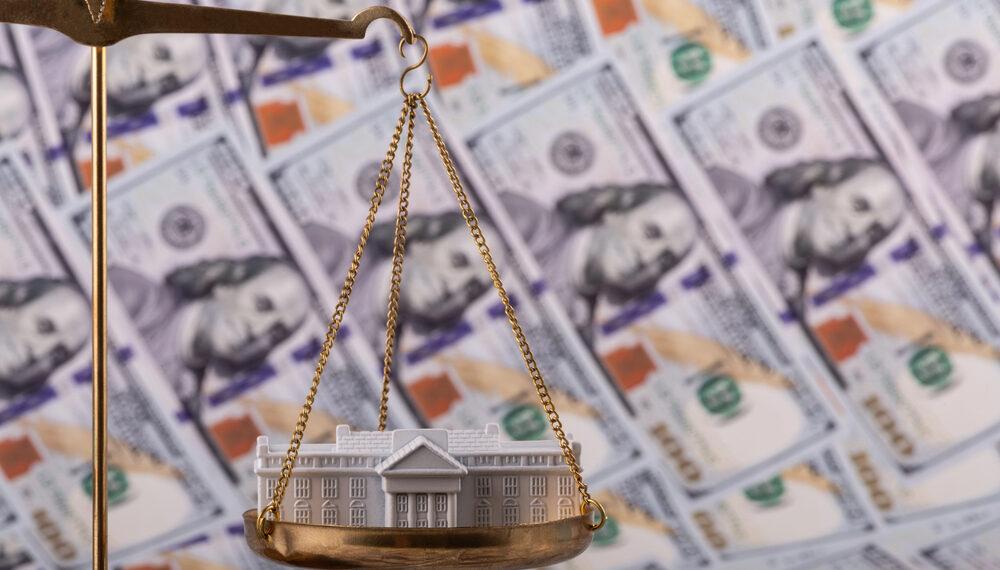 La deuda de Estados Unidos rompe otra barrera: El verdadero riesgo de $40.5 billones ya golpea el bolsillo