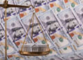La deuda de Estados Unidos rompe otra barrera: El verdadero riesgo de $40.5 billones ya golpea el bolsillo