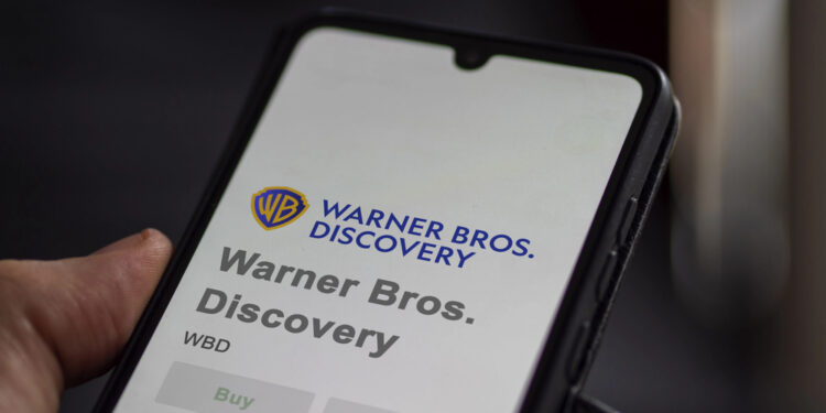 Fusión de Paramount y Warner Bros. enfrenta nueva batalla por $1,900 millones