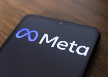 Meta enfrenta un golpe de $942 millones por seguridad infantil y crece el riesgo regulatorio