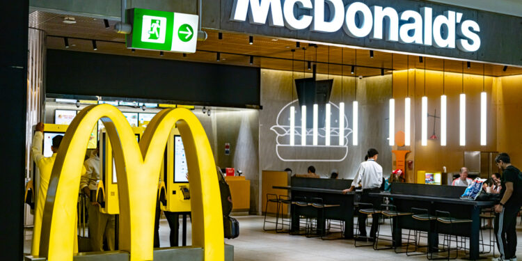McDonald’s sorprende con ganancias sólidas, pero su negocio en Estados Unidos enciende una alerta inesperada