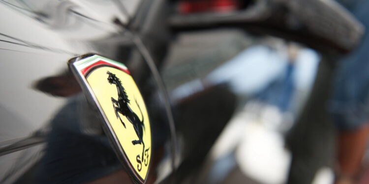 Ferrari desafía a los escépticos: Polémico eléctrico “Luce” alcanza unos históricos $40 millones
