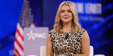 Karoline Leavitt dejará la Casa Blanca y seguirá como asesora externa de Trump