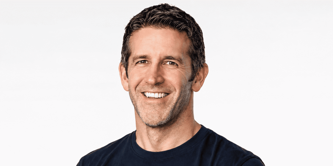 John Ternus asume Apple con una valoración de casi $4.8 billones y el reto de sostener su crecimiento