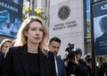 Elizabeth Holmes insiste en que no engaña a nadie en documental sobre sus últimos días antes de prisión