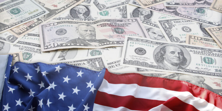 Petróleo Brent supera nuevamente $100 ante escalada militar entre Estados Unidos e Irán