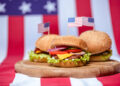 Día Nacional de la Hamburguesa con Queso 2026: ¿Dónde conseguir hamburguesas gratis?