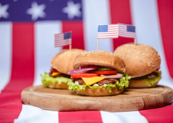 Día Nacional de la Hamburguesa con Queso 2026: ¿Dónde conseguir hamburguesas gratis?