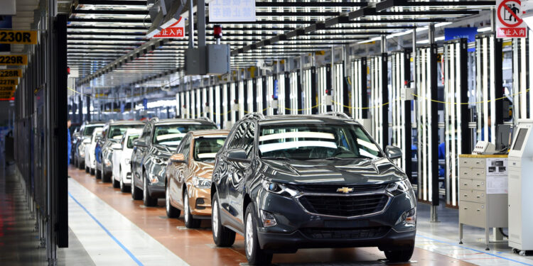 General Motors entra en la producción de misiles Patriot ante la presión sobre el arsenal de EE.UU.