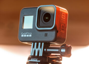GoPro se dispara 40% tras anunciar fusión y entrada al mercado de centros de datos de IA