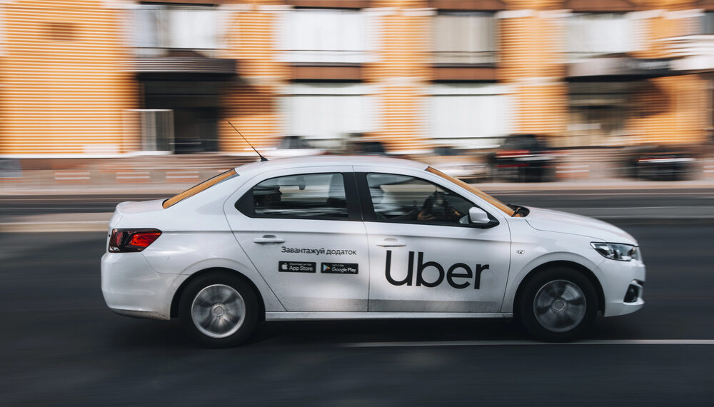 Uber recortará 10% de su plantilla para reducir costos y acelerar inversiones en vehículos autónomos