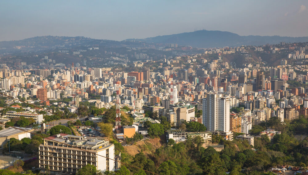 “Escaping Venezuela” lleva al cine el drama del exilio y busca abrir un debate más allá de la política