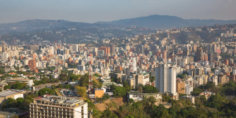“Escaping Venezuela” lleva al cine el drama del exilio y busca abrir un debate más allá de la política