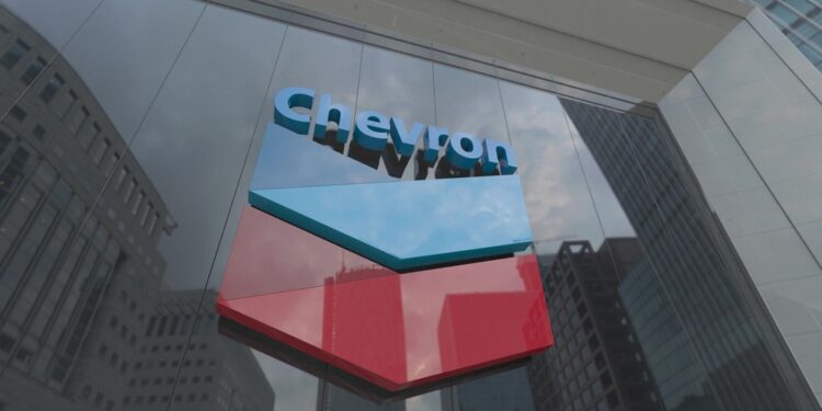 Chevron invertirá $7,000 millones en Venezuela y duplicará su producción petrolera para 2031