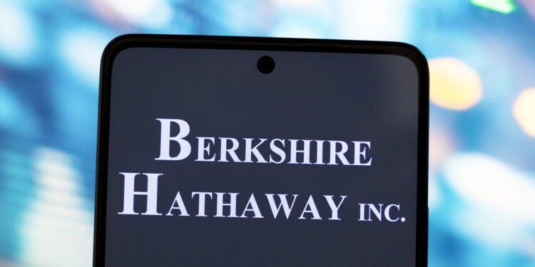 Howie Buffett toma el relevo en Berkshire Hathaway: Quién es el hijo elegido para proteger el legado de Warren Buffett