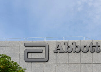 Abbott pagará $385 millones por caso de fórmula infantil tras investigación sobre contaminación bacteriana