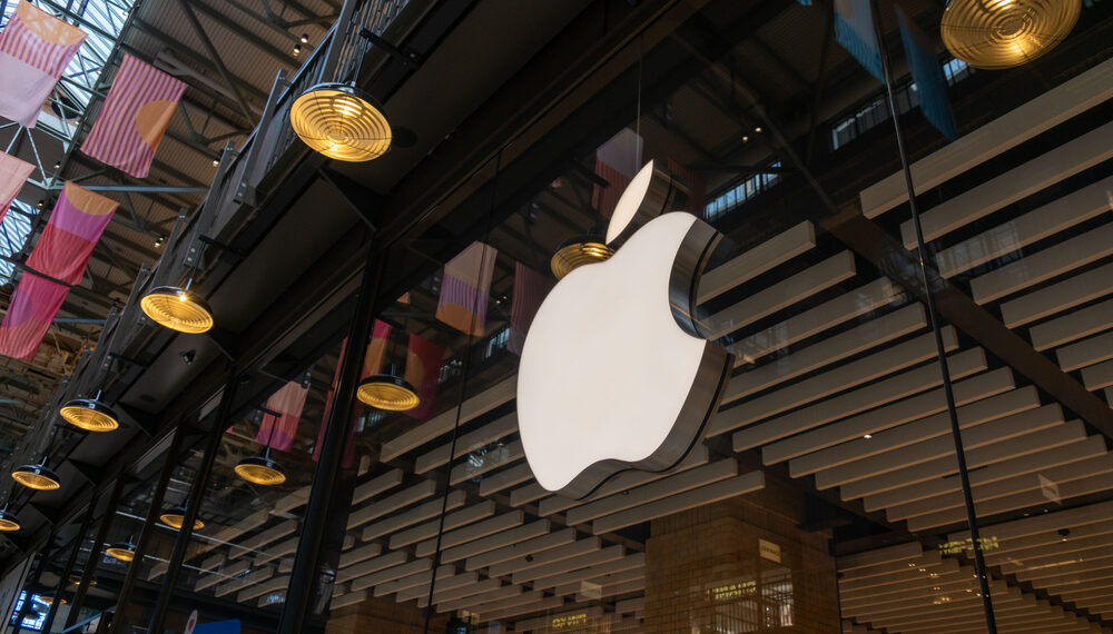 Apple se desacopla del Nasdaq como no ocurría en 20 años y gana atractivo como refugio tecnológico