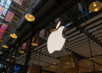 Apple se desacopla del Nasdaq como no ocurría en 20 años y gana atractivo como refugio tecnológico